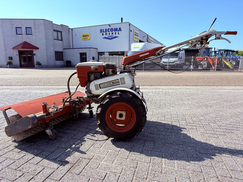 Honda F800 Veegmachine - Kehrmaschine: das Bild 1 Honda F800 Veegmachine - Kehrmaschine: das Bild 1
