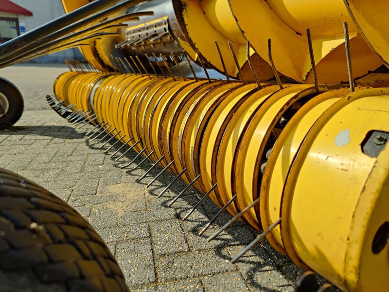 Ernteforsatz für Häcksler New Holland 273 Gras Pick Up: das Bild 7 Ernteforsatz für Häcksler New Holland 273 Gras Pick Up: das Bild 7