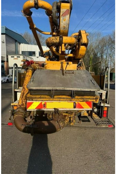 Mercedes-Benz Axor - Stationäre Betonpumpe: das Bild 3 Mercedes-Benz Axor - Stationäre Betonpumpe: das Bild 3