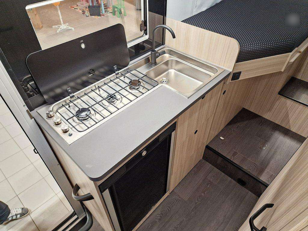 Teilintegriertes Wohnmobil SUN LIVING C 65 SL: das Bild 8