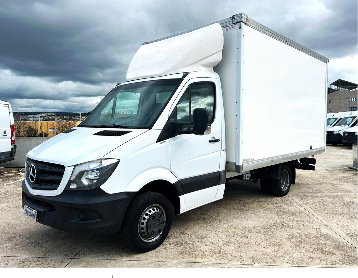 Mercedes Benz Sprinter 416 T 37/35 gemellato con F - Koffer Transporter: das Bild 1 Mercedes Benz Sprinter 416 T 37/35 gemellato con F - Koffer Transporter: das Bild 1