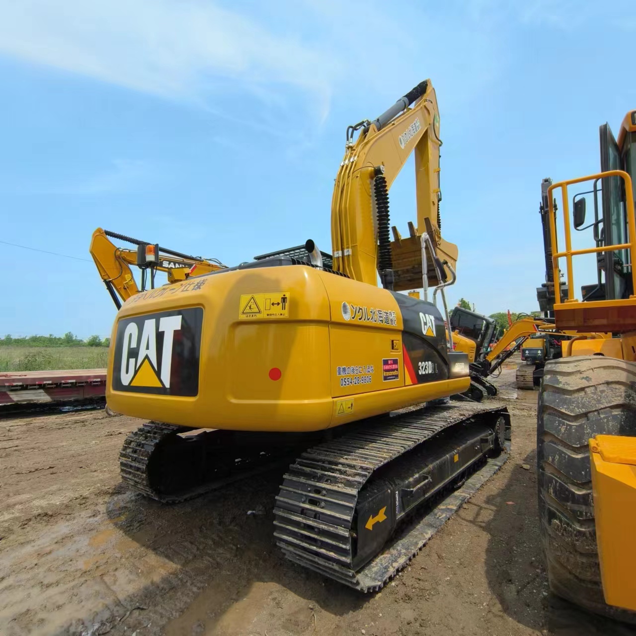 CATERPILLAR 323D2L - Kettenbagger: das Bild 3 CATERPILLAR 323D2L - Kettenbagger: das Bild 3