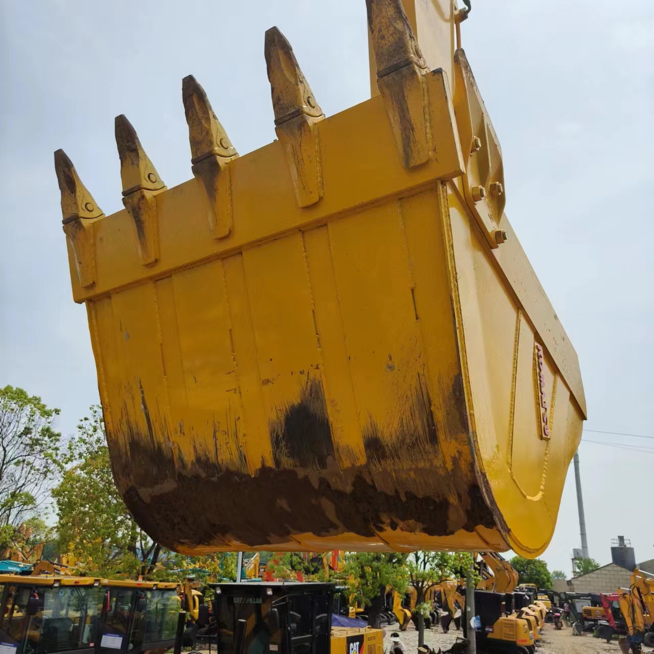 CATERPILLAR 323D2L - Kettenbagger: das Bild 5 CATERPILLAR 323D2L - Kettenbagger: das Bild 5