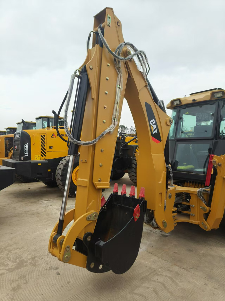 Baggerlader CATERPILLAR 420F: das Bild 6