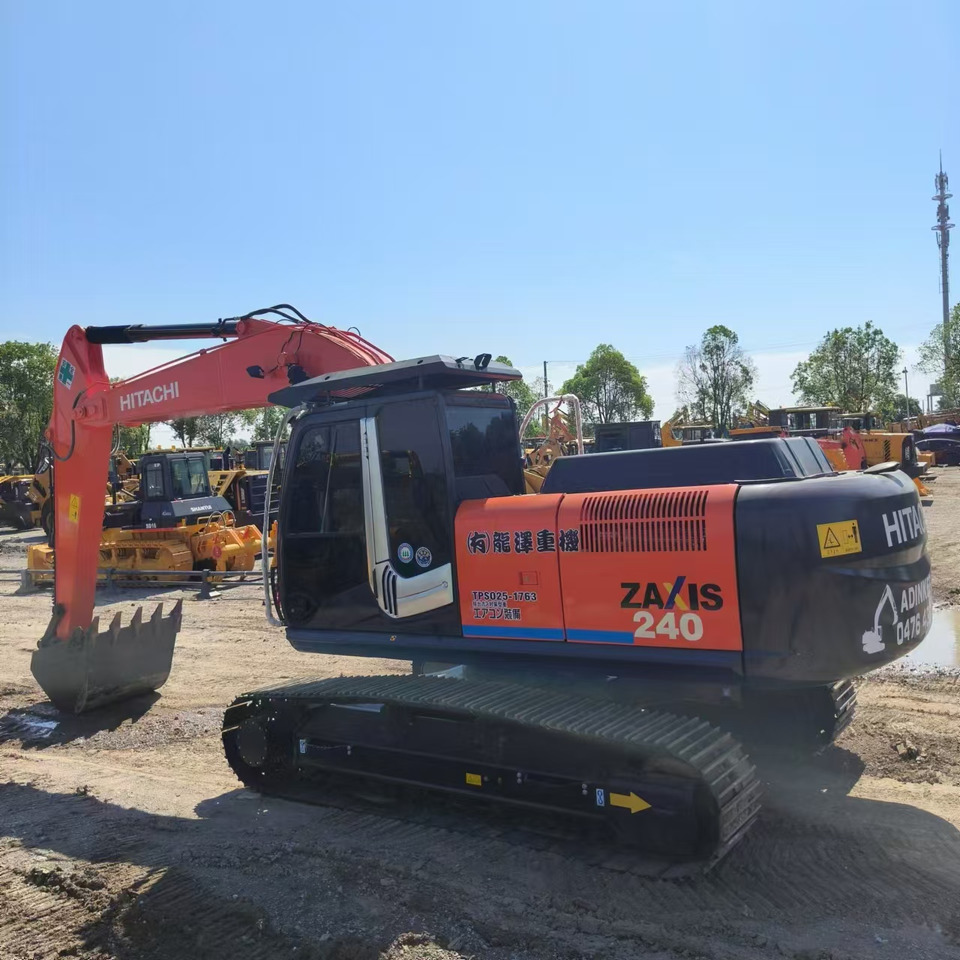 HITACHI ZX240 - Kettenbagger: das Bild 4 HITACHI ZX240 - Kettenbagger: das Bild 4