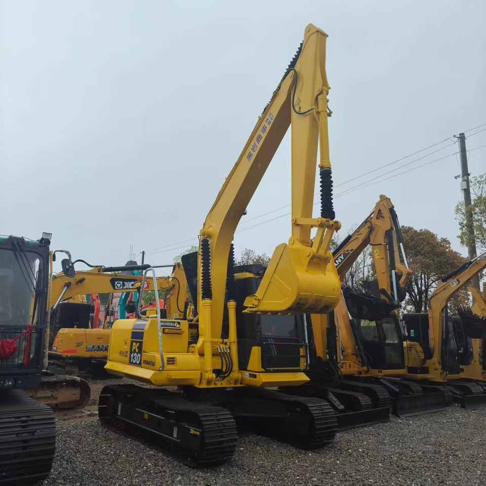 Kettenbagger KOMATSU PC130-7: das Bild 1