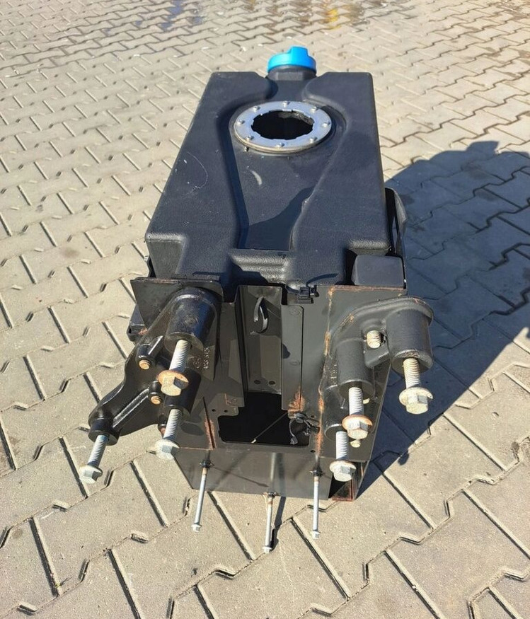 Ford F-MAX CARGO GC46-5J231-AG Ford F-MAX CARGO - AdBlue Tank für LKW: das Bild 2 Ford F-MAX CARGO GC46-5J231-AG Ford F-MAX CARGO - AdBlue Tank für LKW: das Bild 2