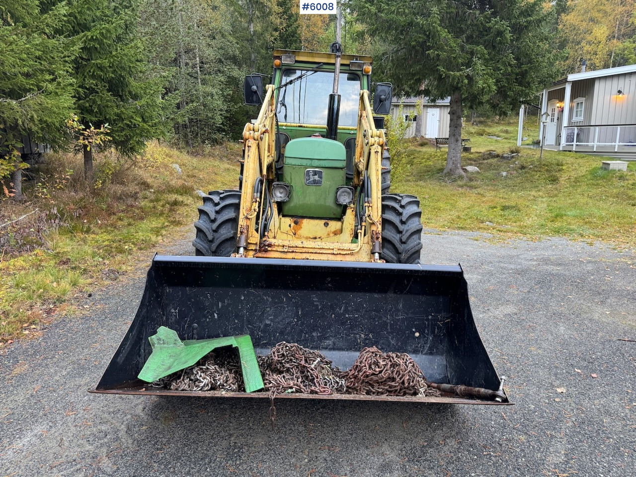 1977 John Deere 2030 w/ front loader, bucket and chains. - Traktor: das Bild 3 1977 John Deere 2030 w/ front loader, bucket and chains. - Traktor: das Bild 3
