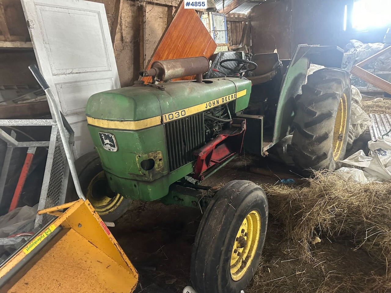 1980 John Deere 1030 tractor w/ twin deck and duun cabin. See hours. - Traktor: das Bild 5 1980 John Deere 1030 tractor w/ twin deck and duun cabin. See hours. - Traktor: das Bild 5
