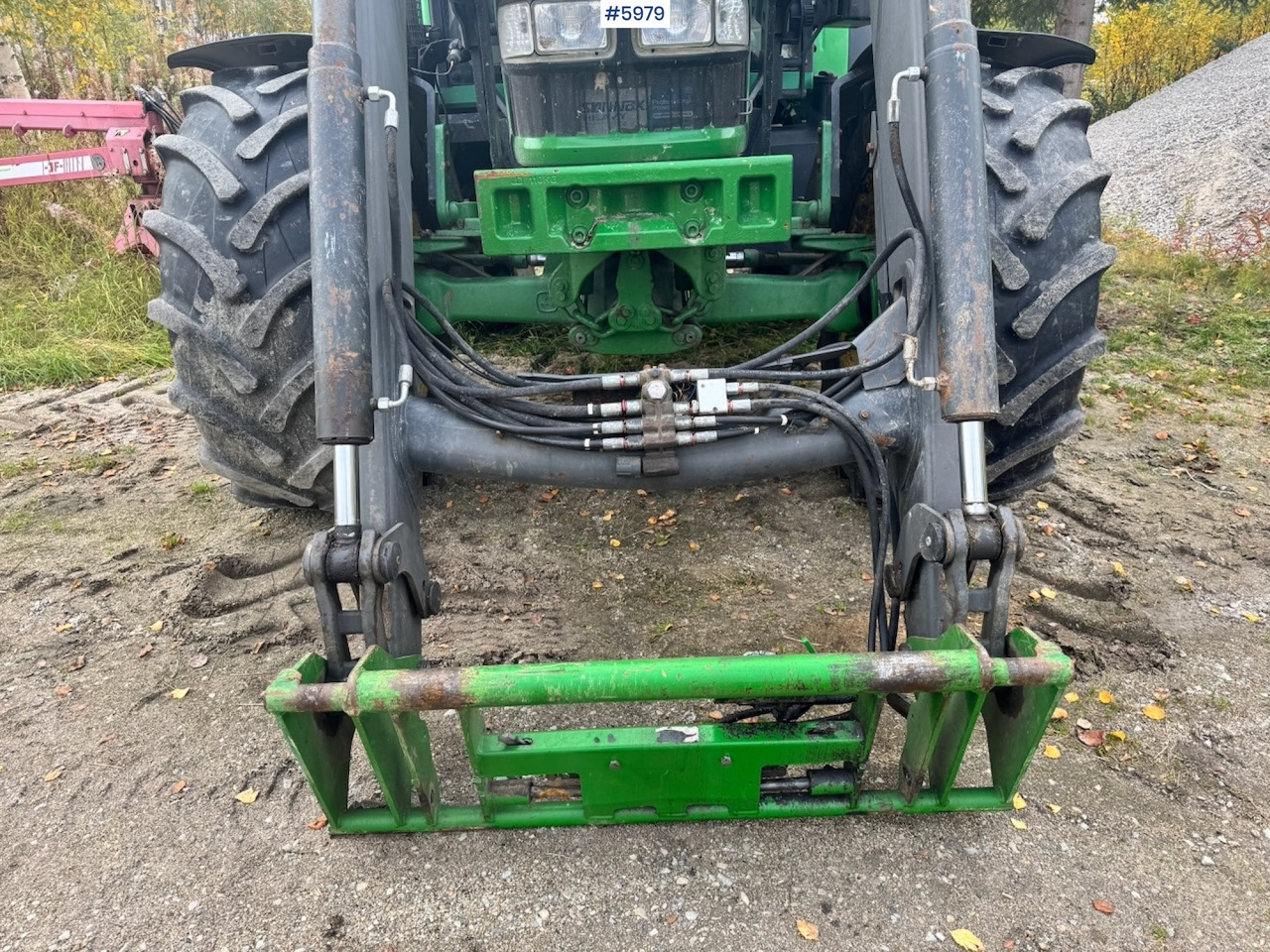 2005 John Deere 6420 with Front Loader - Leasing 2005 John Deere 6420 with Front Loader: das Bild 12