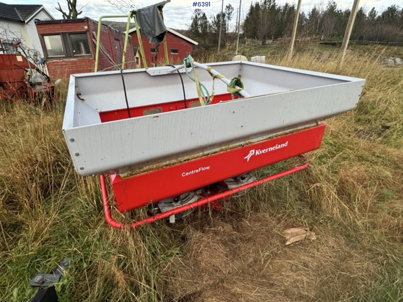 2016 Kverneland fertilizer spreader. Repair object. - Düngerstreuer: das Bild 1 2016 Kverneland fertilizer spreader. Repair object. - Düngerstreuer: das Bild 1