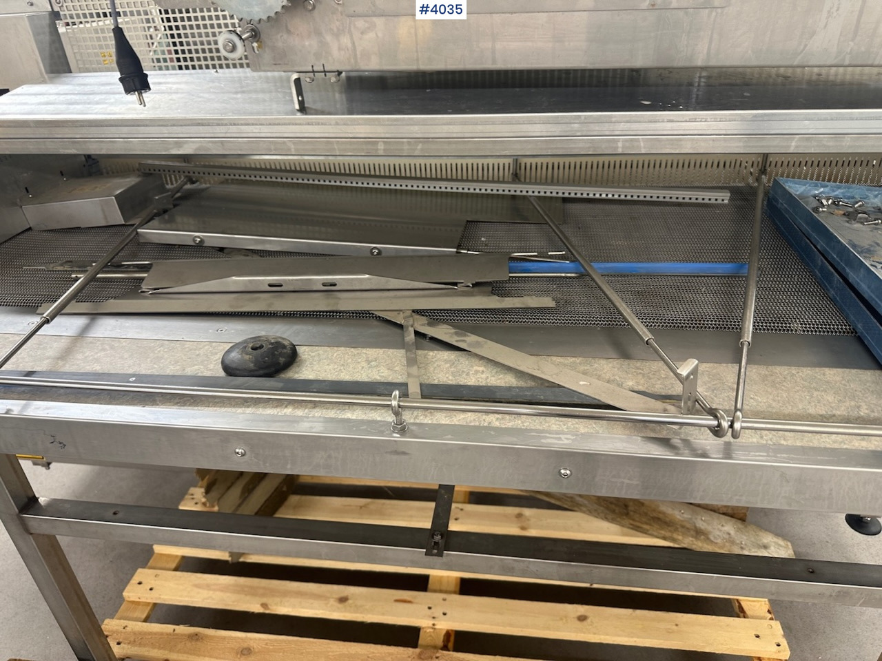 Fütterungstechnik Sanovo Staalkat Inter compacta egg sorting machine: das Bild 15