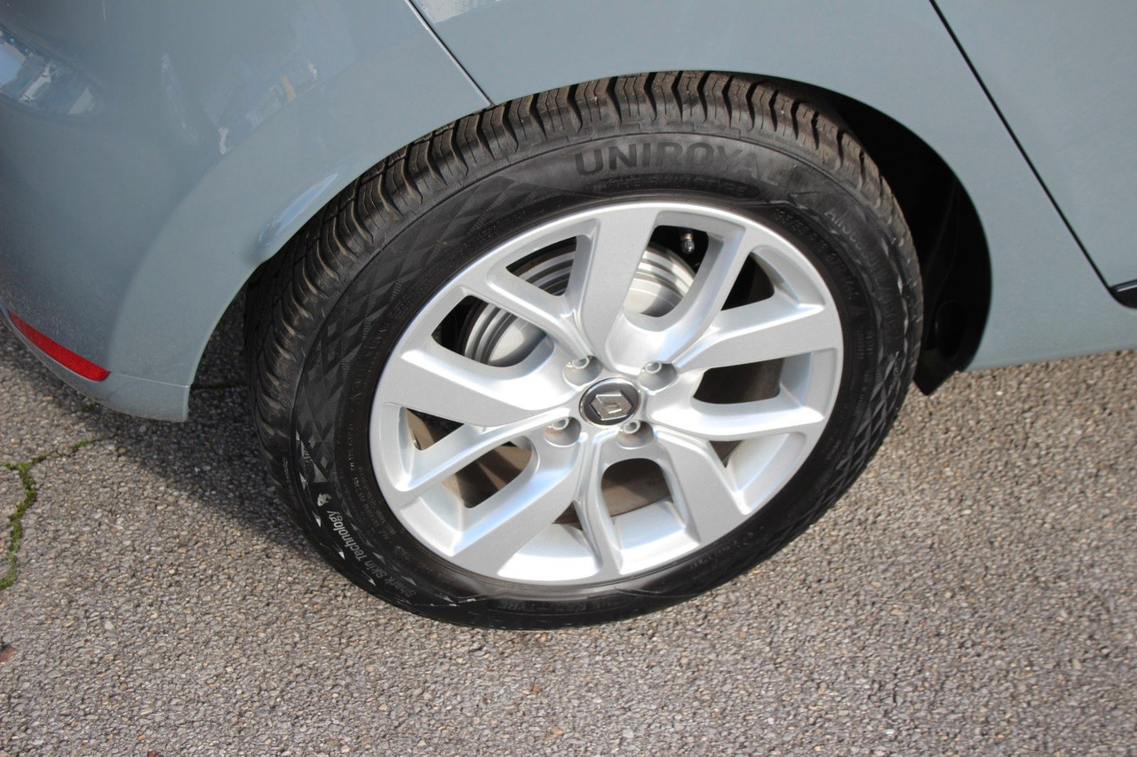 Renault Clio IV Limited 13tKM aus Rentnerbesitz Navi - Limousine: das Bild 4 Renault Clio IV Limited 13tKM aus Rentnerbesitz Navi - Limousine: das Bild 4