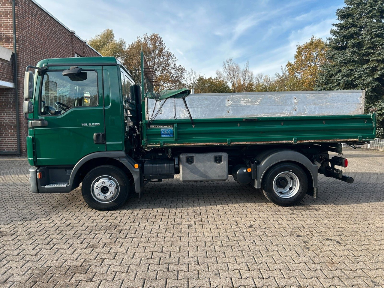 MAN 8.220 TGL MEILLER 3Skipper mit hohen Wänden - Kipper: das Bild 4 MAN 8.220 TGL MEILLER 3Skipper mit hohen Wänden - Kipper: das Bild 4