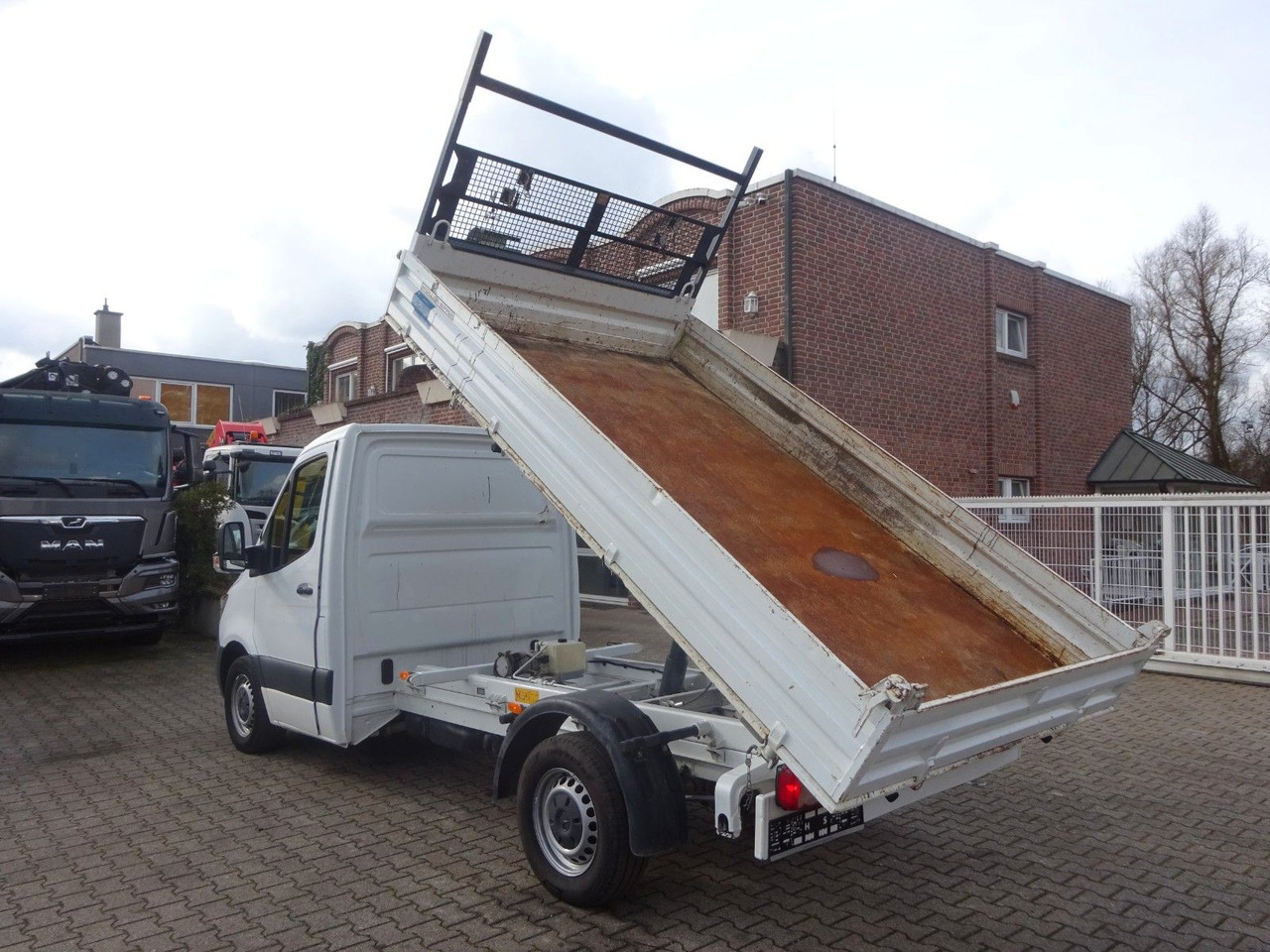 Mercedes-Benz 314 CDI Sprinter MEILLER 3Skipper 4x2 - Kipper Transporter: das Bild 3 Mercedes-Benz 314 CDI Sprinter MEILLER 3Skipper 4x2 - Kipper Transporter: das Bild 3