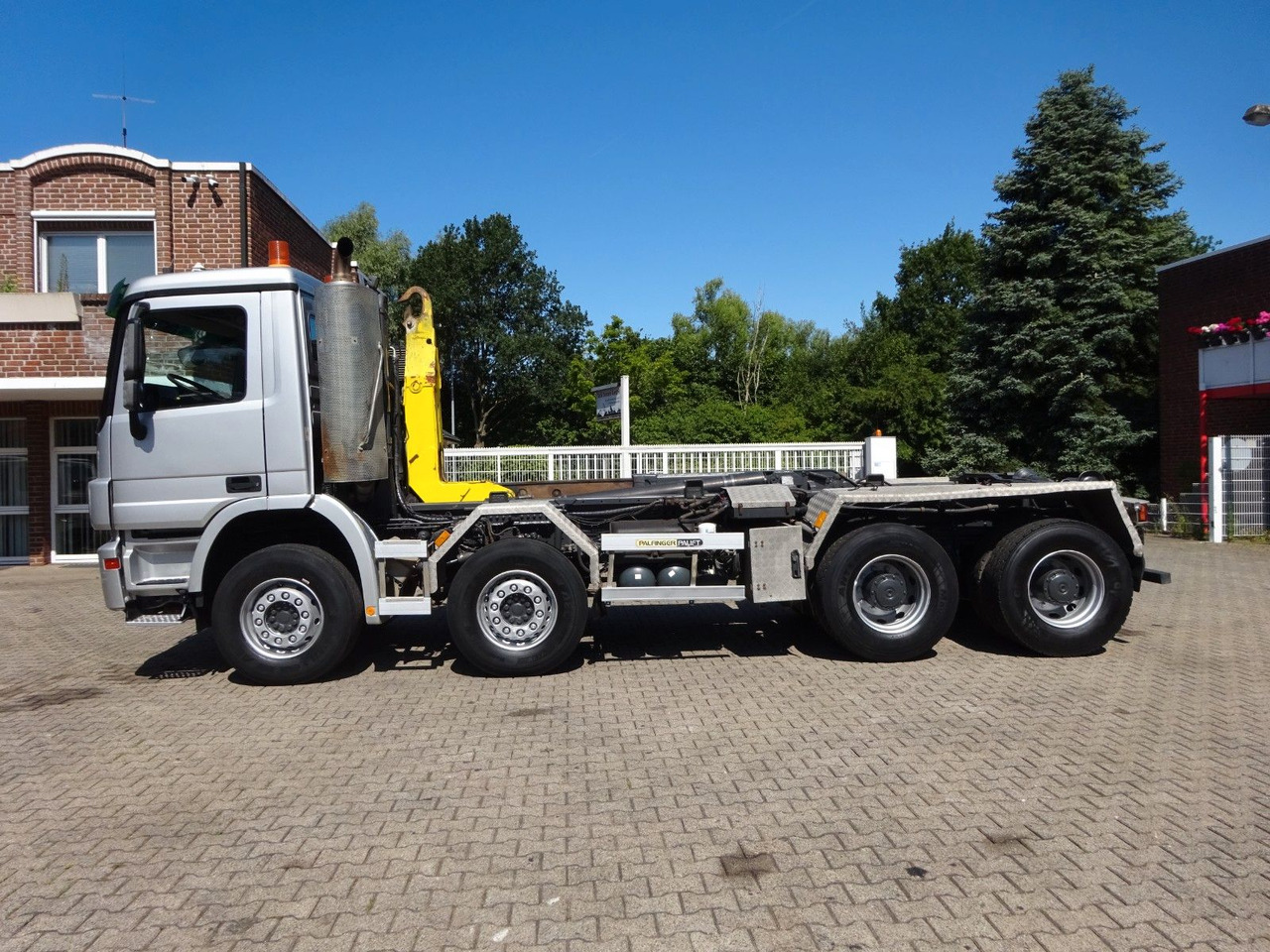 Mercedes-Benz 3244 Actros PALFINGER Abroller 8x4 - Abrollkipper: das Bild 2 Mercedes-Benz 3244 Actros PALFINGER Abroller 8x4 - Abrollkipper: das Bild 2