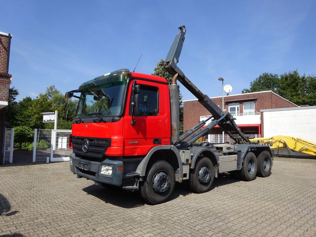 Mercedes-Benz 3246 Actros Abroller K45 8x4 Knickhacken Mercedes-Benz 3246 Actros Abroller K45 8x4 Knickhacken - Abrollkipper: das Bild 2 Mercedes-Benz 3246 Actros Abroller K45 8x4 Knickhacken Mercedes-Benz 3246 Actros Abroller K45 8x4 Knickhacken - Abrollkipper: das Bild 2