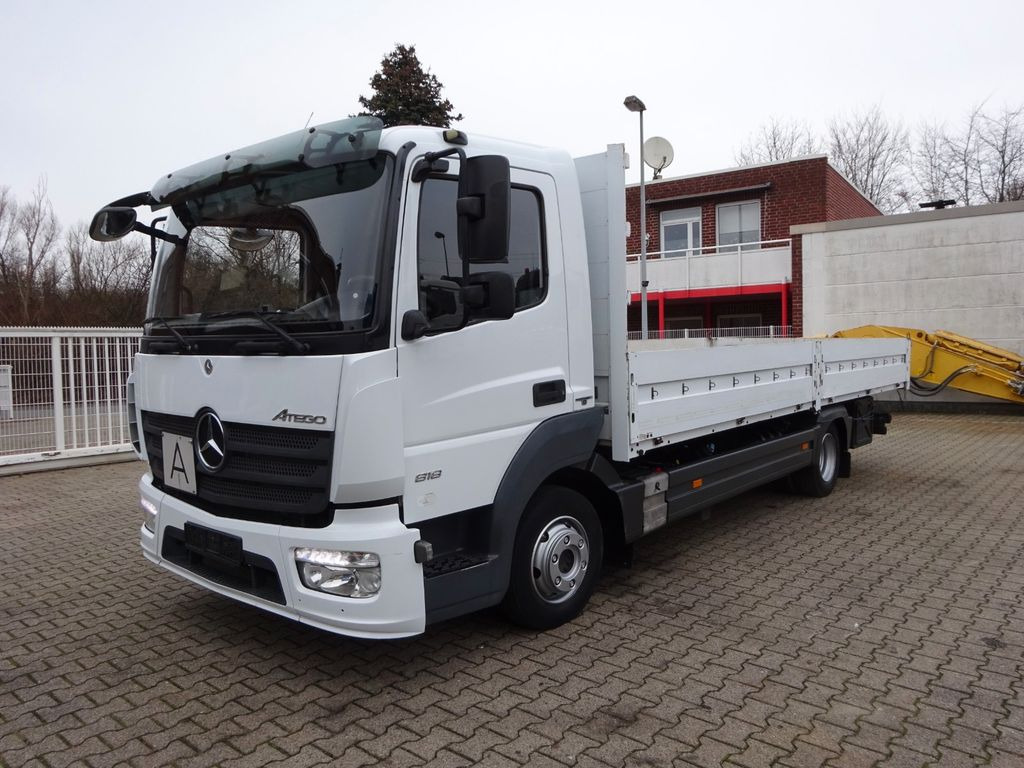 Mercedes-Benz 818 Atego Pritsche Mercedes-Benz 818 Atego Pritsche - Pritsche LKW: das Bild 2 Mercedes-Benz 818 Atego Pritsche Mercedes-Benz 818 Atego Pritsche - Pritsche LKW: das Bild 2