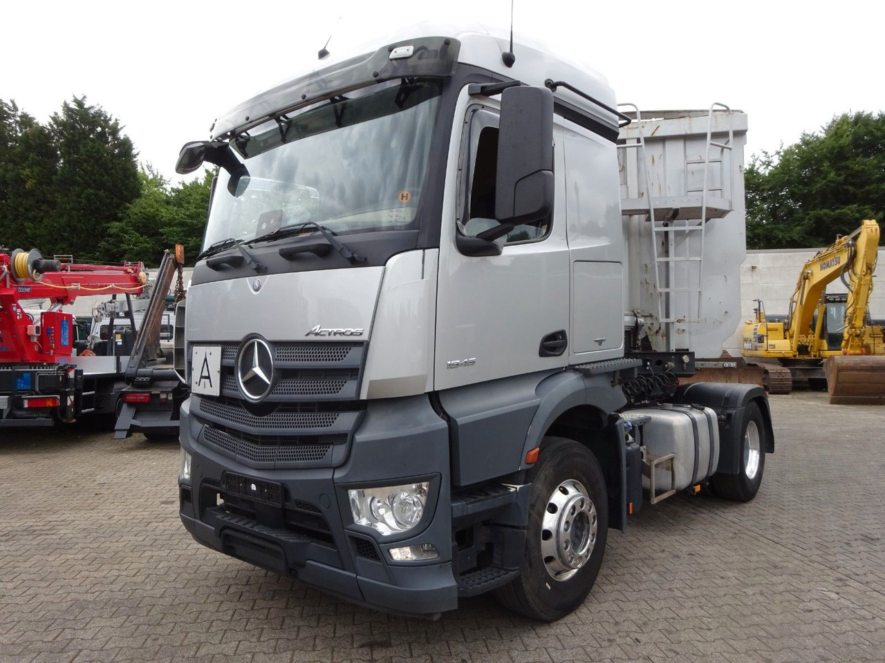 Mercedes-Benz 1845 Actros SZM mit Hydraulik Pumpe 4x2 - Sattelzugmaschine: das Bild 1 Mercedes-Benz 1845 Actros SZM mit Hydraulik Pumpe 4x2 - Sattelzugmaschine: das Bild 1