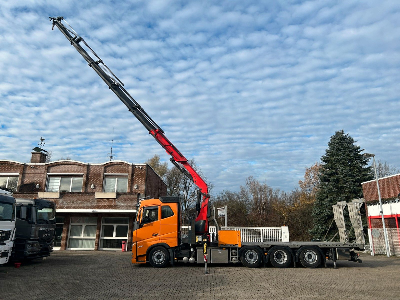 Volvo FH 510 Plattform + PK30002 TEC + Rampen - Autokran: das Bild 2 Volvo FH 510 Plattform + PK30002 TEC + Rampen - Autokran: das Bild 2