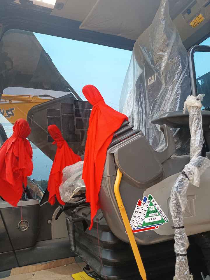 CATERPILLAR 323D2L - Kettenbagger: das Bild 3 CATERPILLAR 323D2L - Kettenbagger: das Bild 3