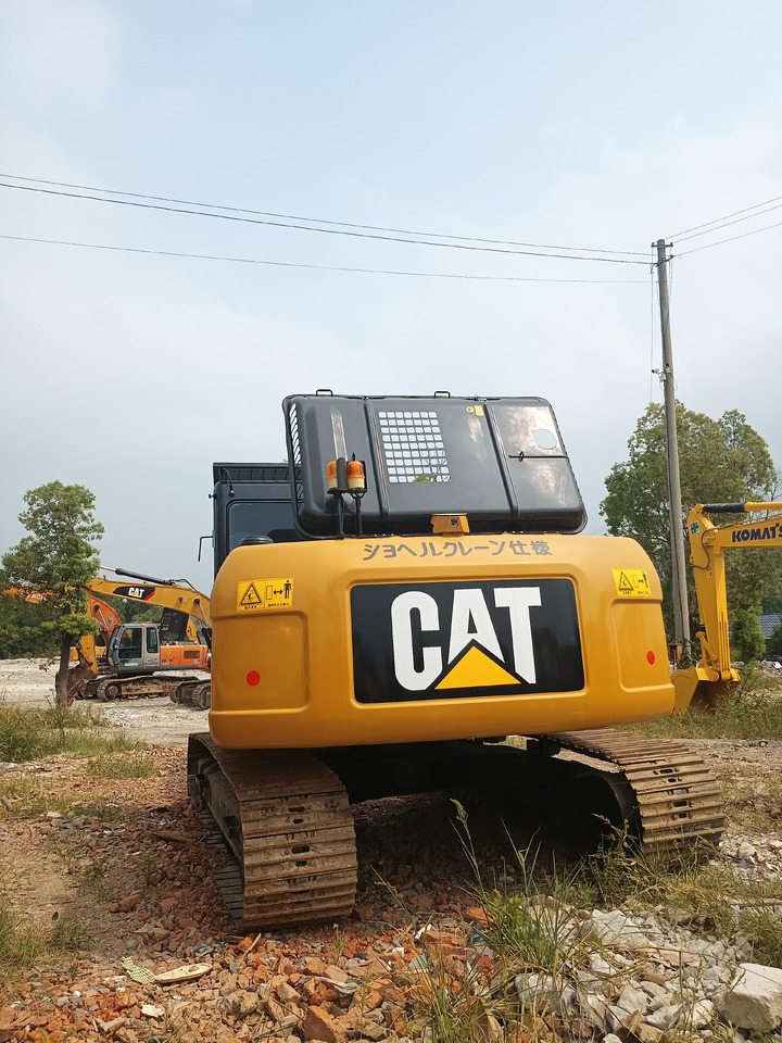CATERPILLAR 323D2L - Kettenbagger: das Bild 4 CATERPILLAR 323D2L - Kettenbagger: das Bild 4