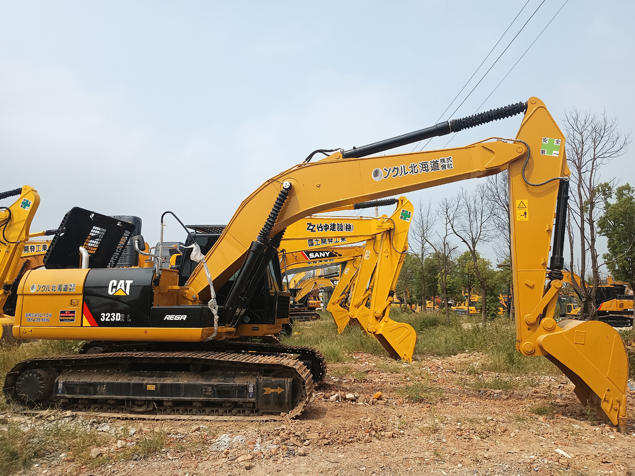 CATERPILLAR 323D2L - Kettenbagger: das Bild 1 CATERPILLAR 323D2L - Kettenbagger: das Bild 1