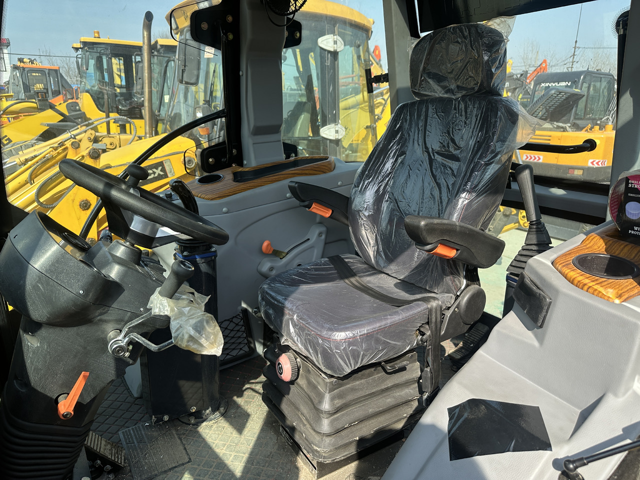 Baggerlader CATERPILLAR 420F: das Bild 13 Baggerlader CATERPILLAR 420F: das Bild 13