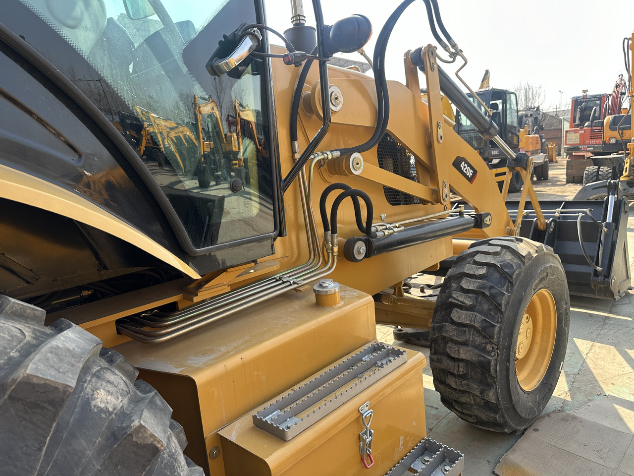 Baggerlader CATERPILLAR 420F: das Bild 9 Baggerlader CATERPILLAR 420F: das Bild 9