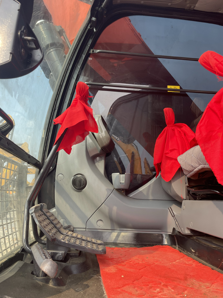 HITACHI ZX240 - Kettenbagger: das Bild 5 HITACHI ZX240 - Kettenbagger: das Bild 5