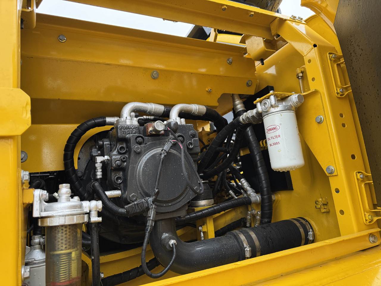 KOMATSU PC160 - Kettenbagger: das Bild 5 KOMATSU PC160 - Kettenbagger: das Bild 5