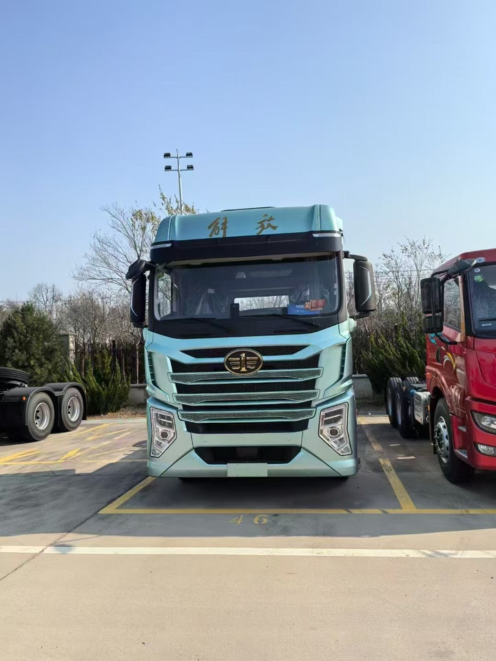 FAW - Sattelzugmaschine: das Bild 2 FAW - Sattelzugmaschine: das Bild 2