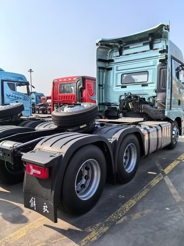 FAW - Sattelzugmaschine: das Bild 4 FAW - Sattelzugmaschine: das Bild 4