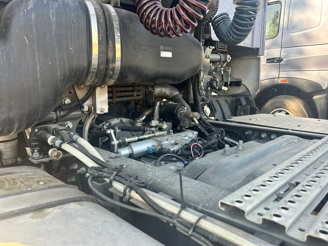 FAW J6P - Sattelzugmaschine: das Bild 3 FAW J6P - Sattelzugmaschine: das Bild 3