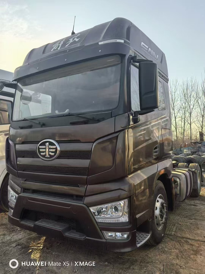 FAW J7 - Sattelzugmaschine: das Bild 1 FAW J7 - Sattelzugmaschine: das Bild 1