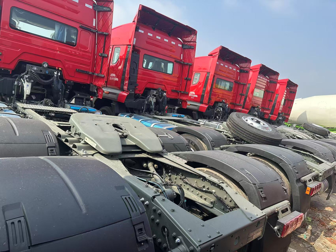 HOHAN - Sattelzugmaschine: das Bild 3 HOHAN - Sattelzugmaschine: das Bild 3