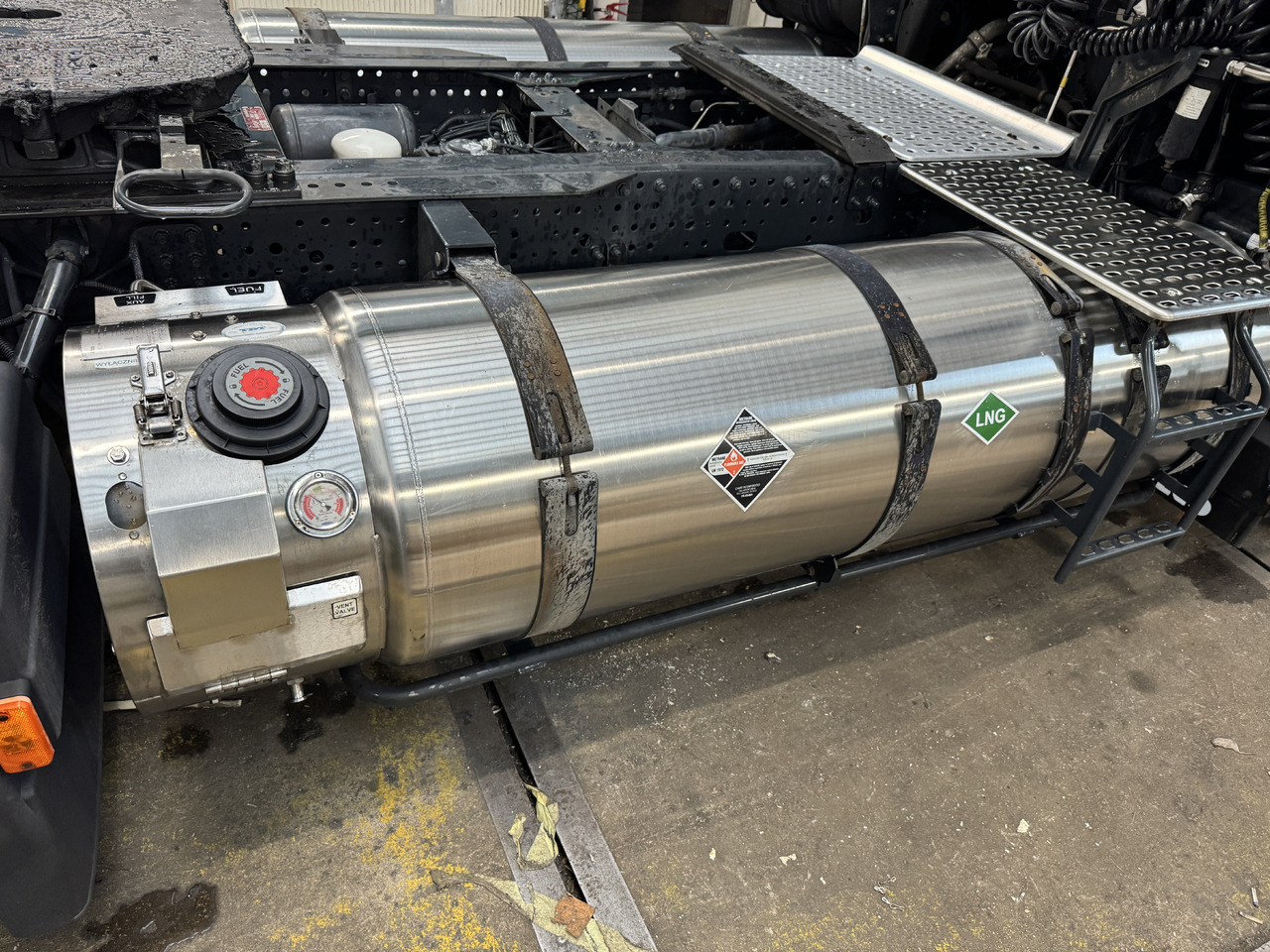 IVECO STRALIS HI-WAY S-WAY - Kraftstofftank: das Bild 1 IVECO STRALIS HI-WAY S-WAY - Kraftstofftank: das Bild 1