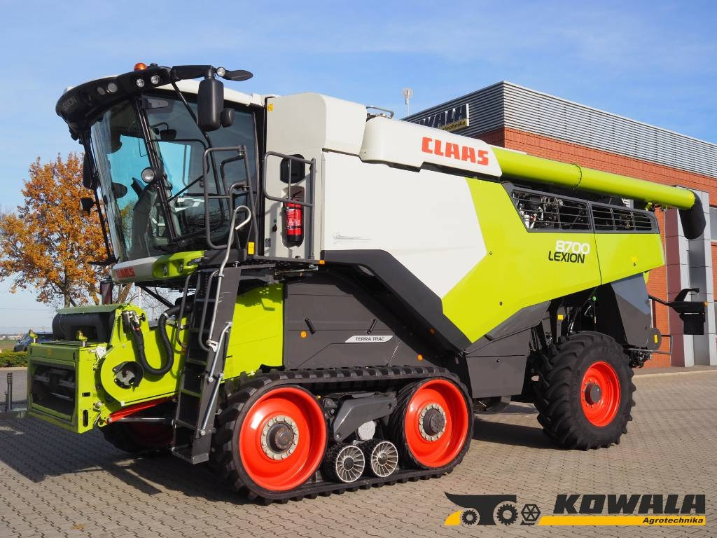Claas Lexion 8700TT + V1080 2-stage threshing drum drive - Mähdrescher: das Bild 1 Claas Lexion 8700TT + V1080 2-stage threshing drum drive - Mähdrescher: das Bild 1