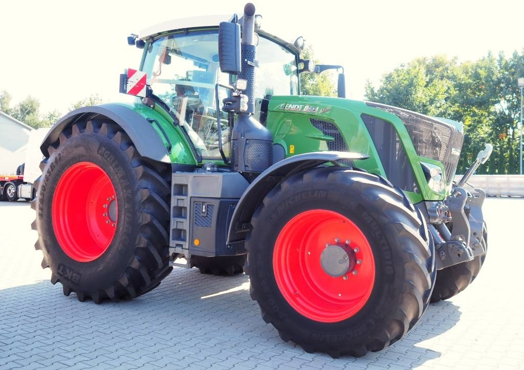 Fendt 824 Vario S4 ProfiPlus, GPS - Traktor: das Bild 4 Fendt 824 Vario S4 ProfiPlus, GPS - Traktor: das Bild 4