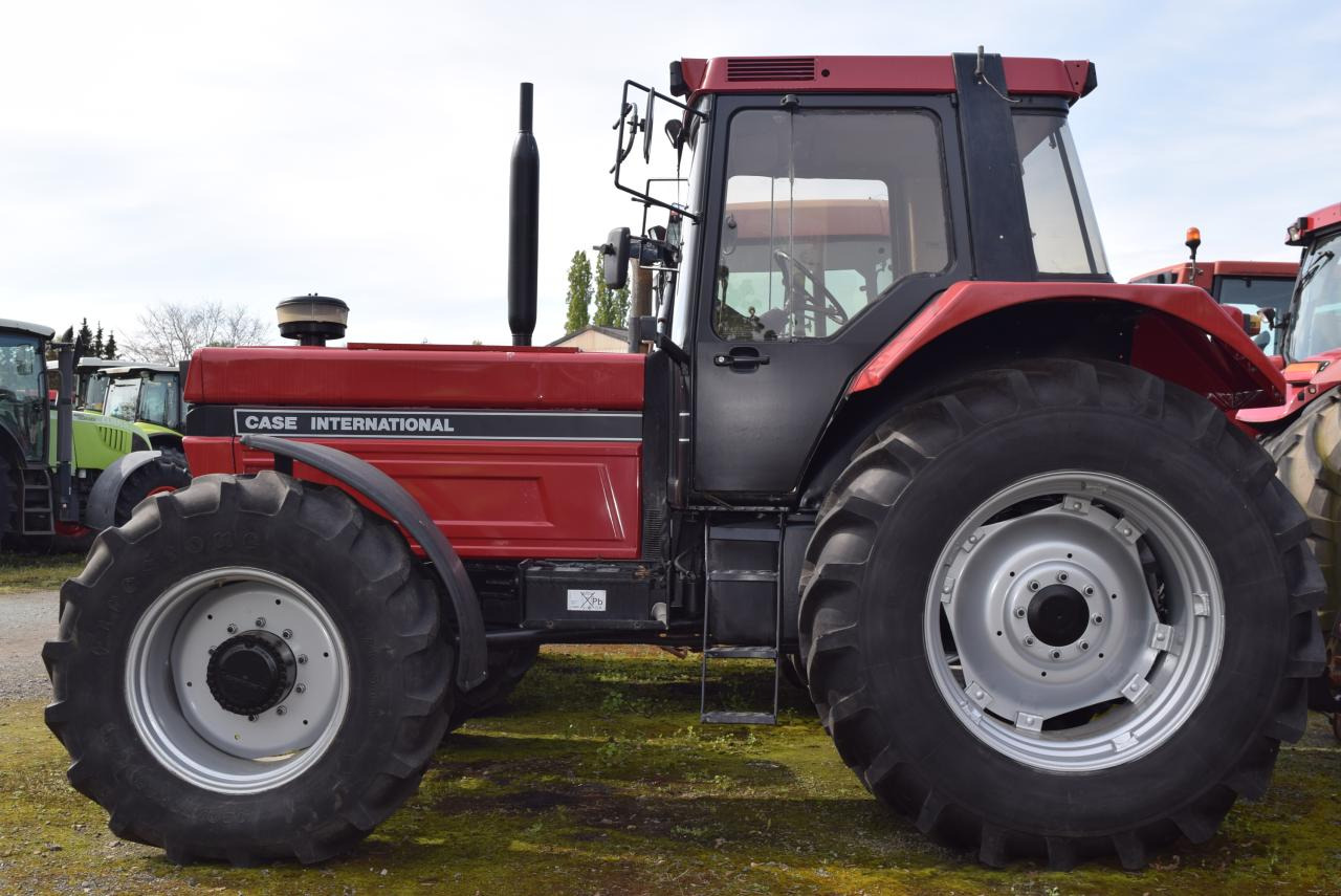 Case-IH 1455 XL A - Traktor: das Bild 1 Case-IH 1455 XL A - Traktor: das Bild 1