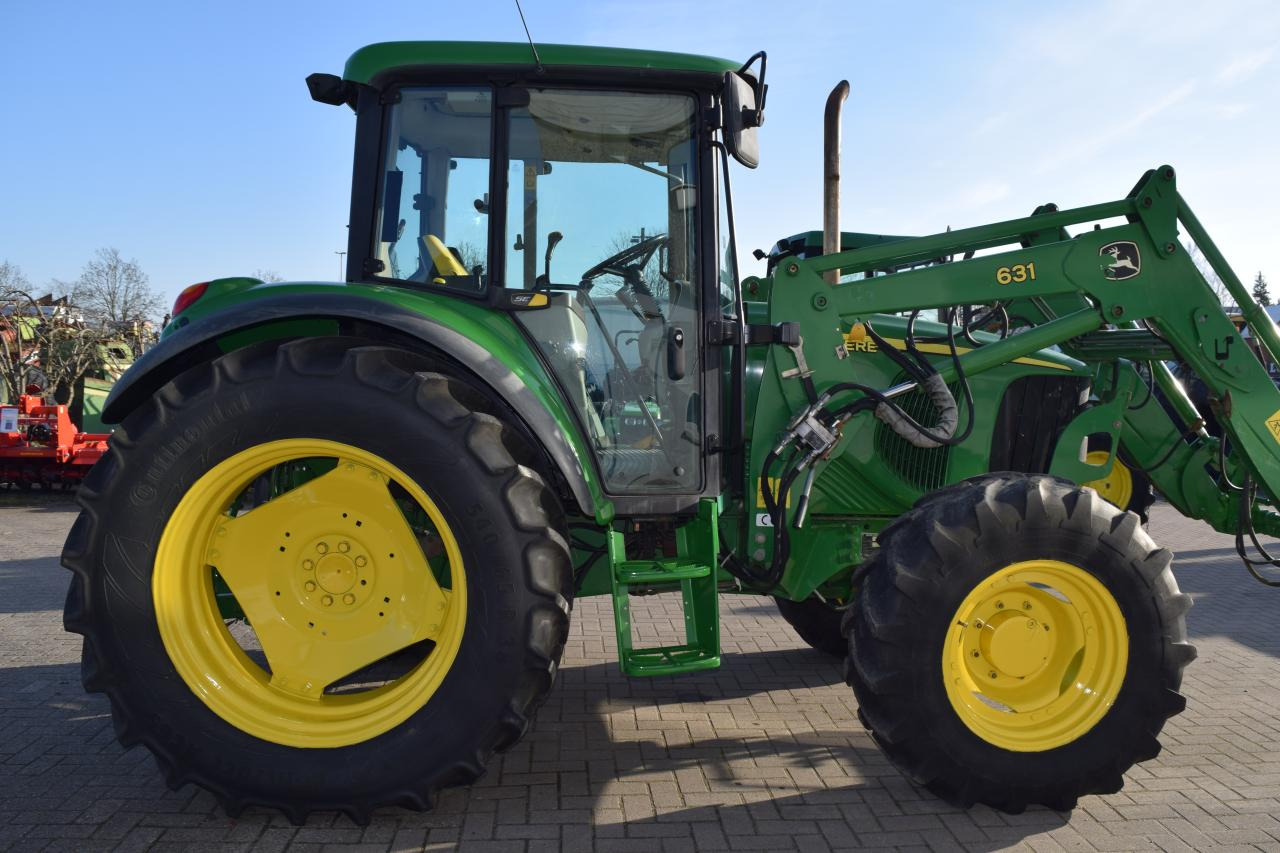 John Deere 6220 - Traktor: das Bild 2 John Deere 6220 - Traktor: das Bild 2