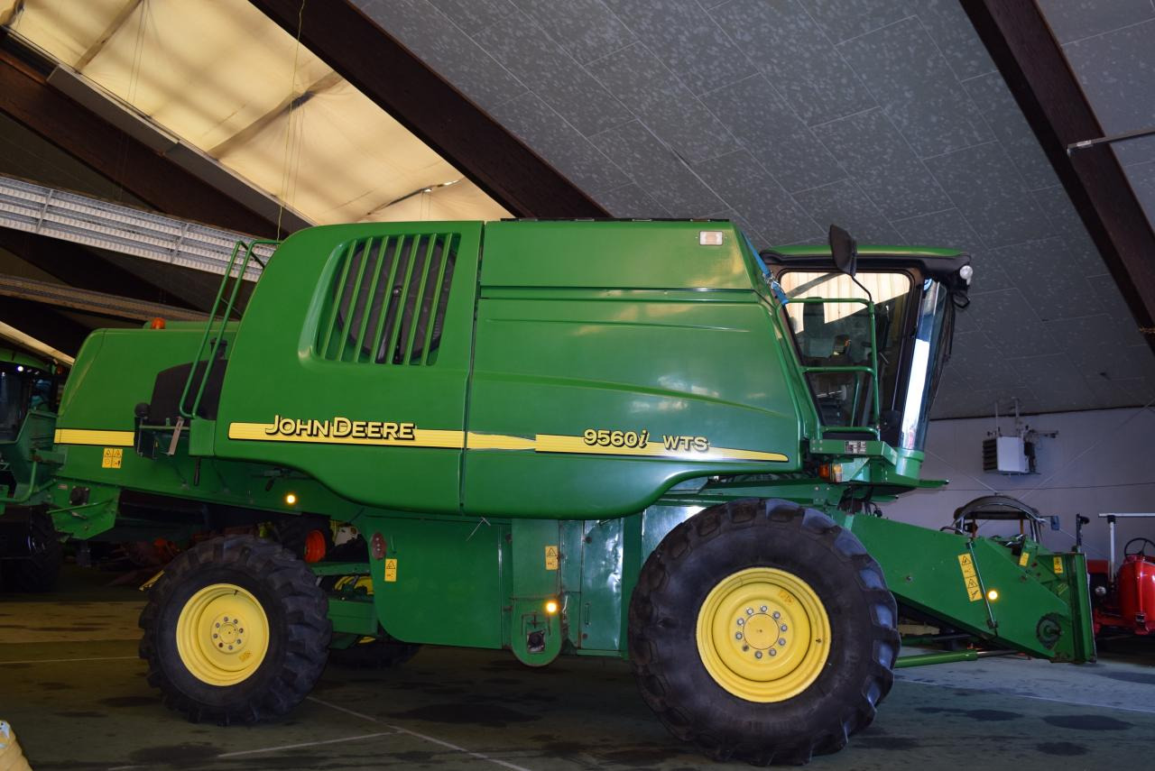 John Deere 9560 i WTS - Mähdrescher: das Bild 3 John Deere 9560 i WTS - Mähdrescher: das Bild 3