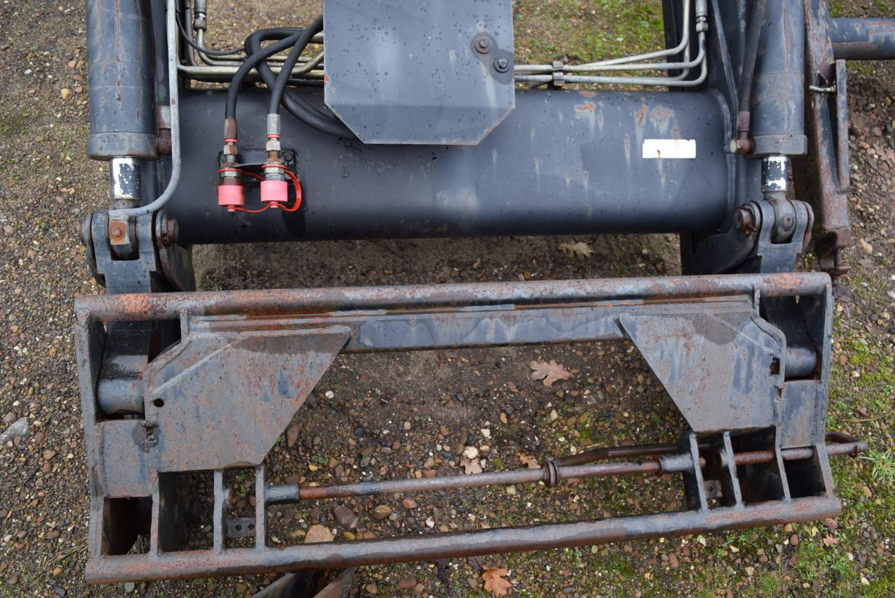 Stoll Robust F71 - Frontlader für Traktor: das Bild 2 Stoll Robust F71 - Frontlader für Traktor: das Bild 2