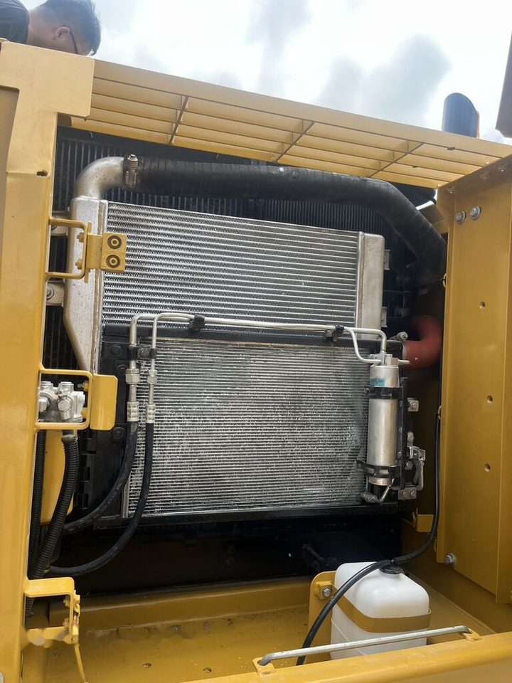 Caterpillar 323D2L - Kettenbagger: das Bild 3 Caterpillar 323D2L - Kettenbagger: das Bild 3