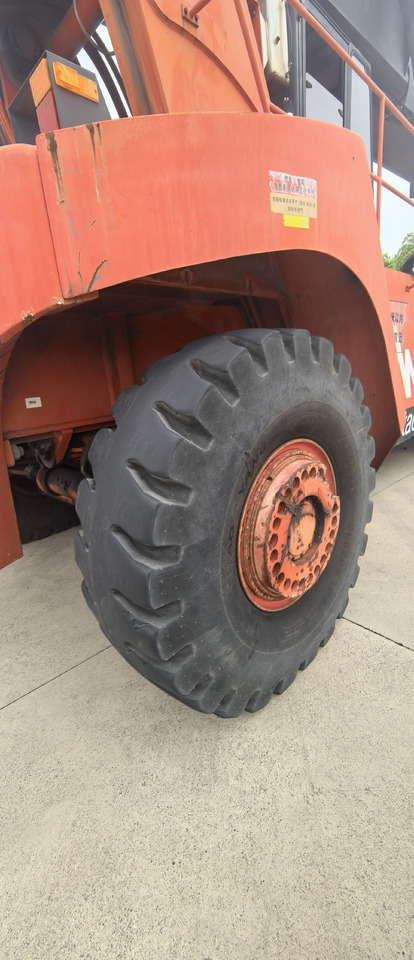 FANTUZZI CS45KM reach stacker - Reach stacker: das Bild 4 FANTUZZI CS45KM reach stacker - Reach stacker: das Bild 4