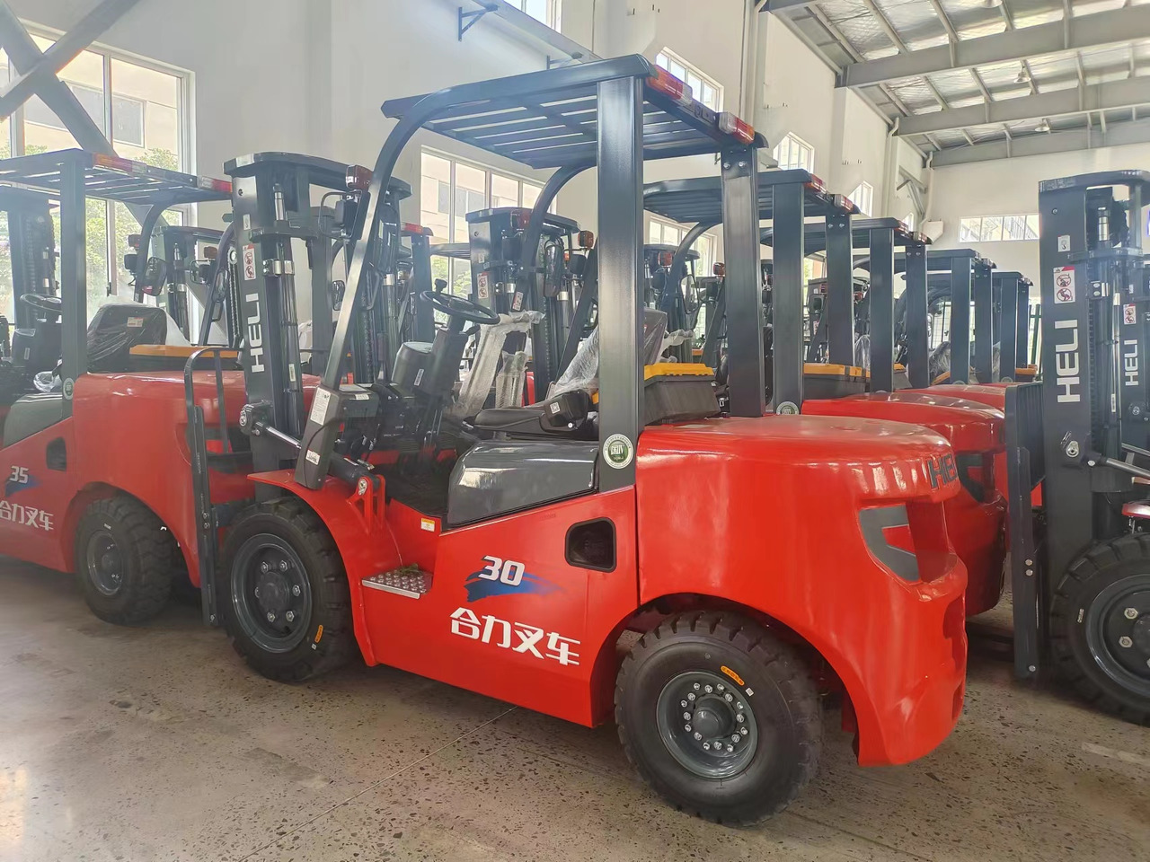 HELI FD30 - Dieselstapler: das Bild 2 HELI FD30 - Dieselstapler: das Bild 2