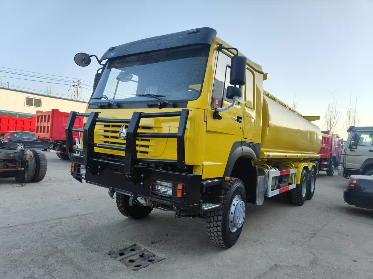 SINOTRUK HOWO - Tankwagen: das Bild 2 SINOTRUK HOWO - Tankwagen: das Bild 2