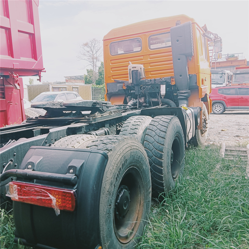 SHACMAN F3000 - Sattelzugmaschine: das Bild 3 SHACMAN F3000 - Sattelzugmaschine: das Bild 3