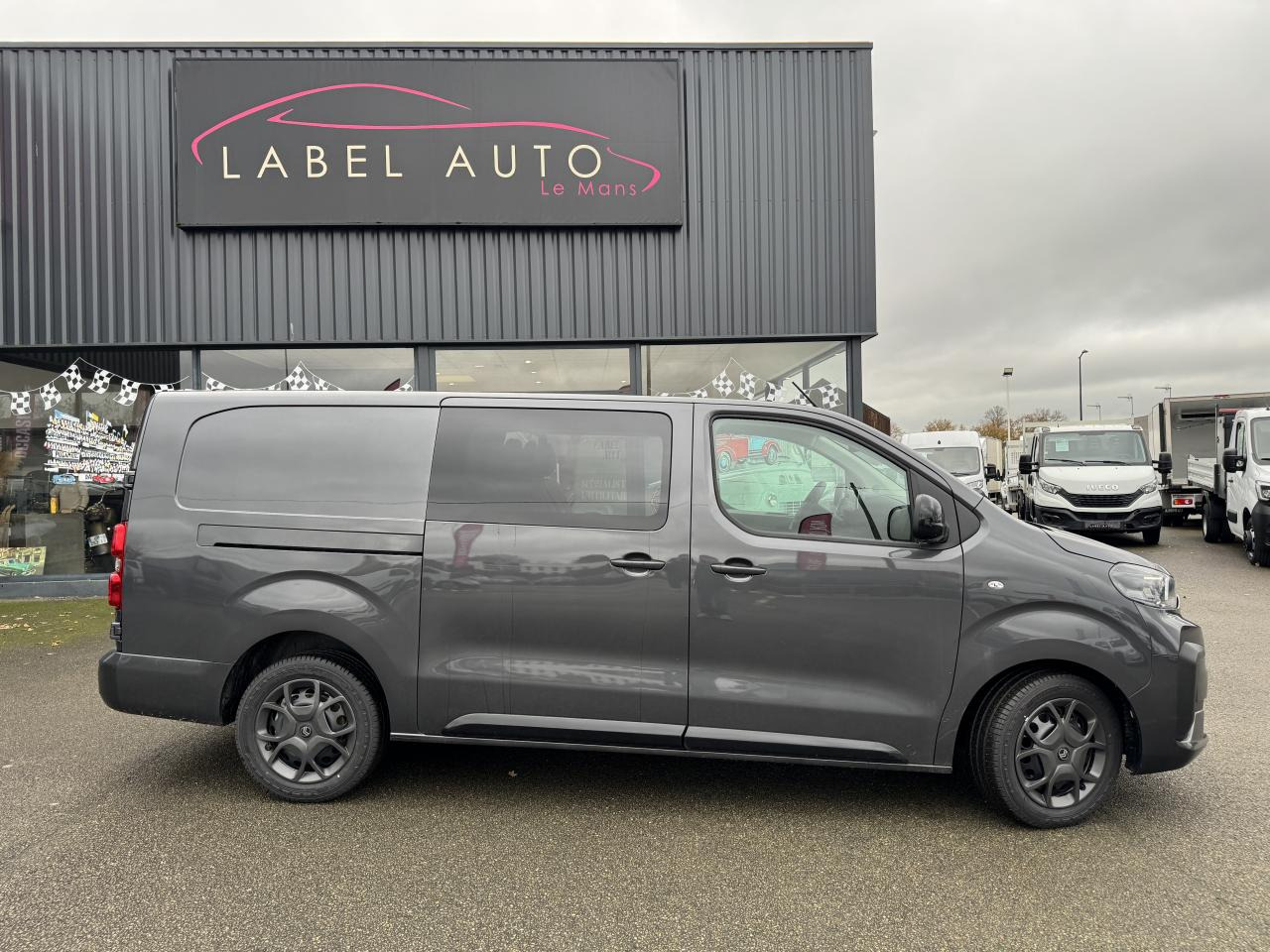 CITROEN Jumpy XL 2.0 BlueHDi - 180 S&S - BV EAT8 III CABINE APPROFONDIE Cabine approfondie Fixe PHASE 2 - Kastenwagen: das Bild 2 CITROEN Jumpy XL 2.0 BlueHDi - 180 S&S - BV EAT8 III CABINE APPROFONDIE Cabine approfondie Fixe PHASE 2 - Kastenwagen: das Bild 2