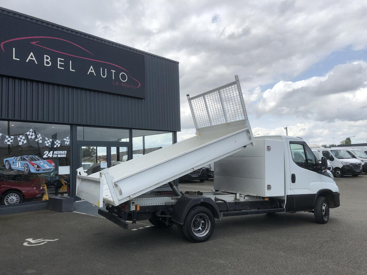 Kipper Transporter IVECO Daily 35C16 3T5 BENNE + COFFRE RJ 3.0L 160CH: das Bild 8 Kipper Transporter IVECO Daily 35C16 3T5 BENNE + COFFRE RJ 3.0L 160CH: das Bild 8